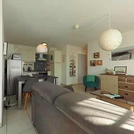 3 Pieces Avec Balcon A 700m De La - 6 Couchages, Garage, Classe 3 Etoiles - Fr-1-224-710 Apartment *