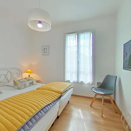 Apartment 3 Pieces Avec Balcon A 700m De La - 6 Couchages, Garage, Classe 3 Etoiles - Fr-1-224-710 *
